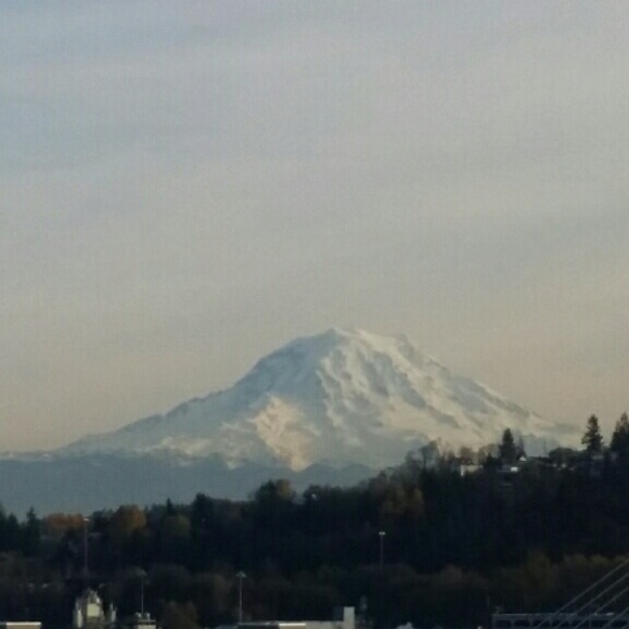 Profile Picture of Kayla Keane (@kaylakeane) on Poshmark