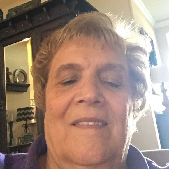 Profile Picture of Lorie Marcionetti (@grandmalorie1) on Poshmark