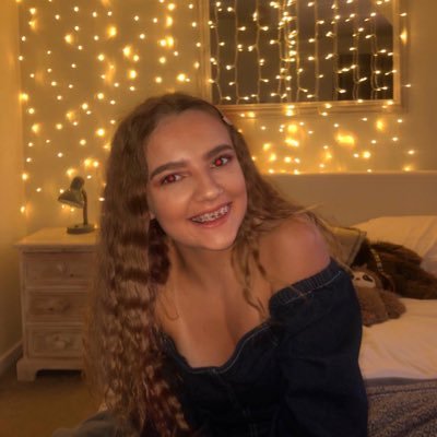 Profile Picture of Phoebe Chadwick (@phoebechadwick3) on Twitter
