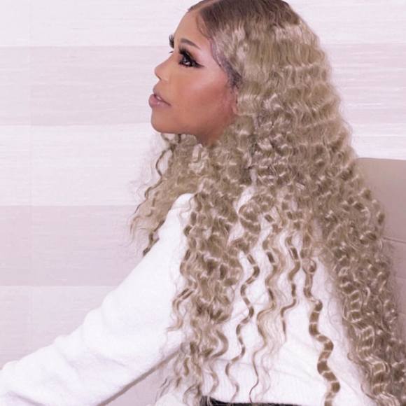 Profile Picture of Anisa Ashkir (@misaamanes) on Poshmark