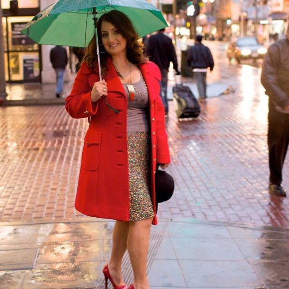 Profile Picture of Ersilia Pompilio (@notorioslysingl) on Poshmark