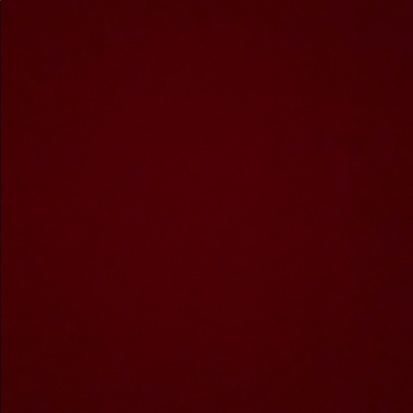 Profile Picture of Maya Woods (@mayalauren1114) on Poshmark