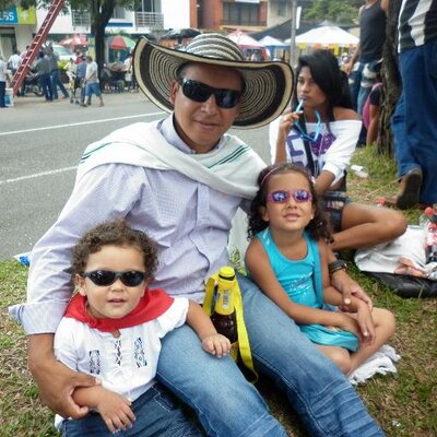 Profile Picture of Carlos Riveros (@calaju27) on Twitter