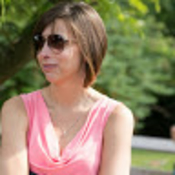 Profile Picture of Jennifer Swineford (@hoosierwebchic) on Poshmark