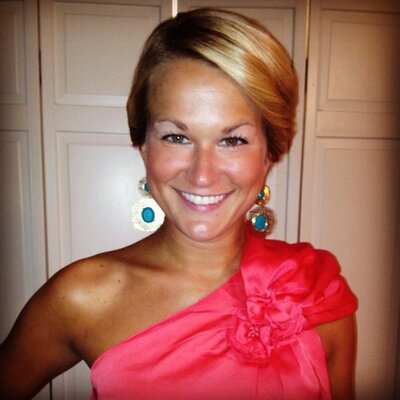 Profile Picture of Amanda Holloway (@AmandaH185) on Twitter