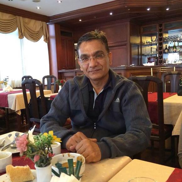 Profile Picture of Alireza Oskooie (@alirezaoskooie) on Poshmark