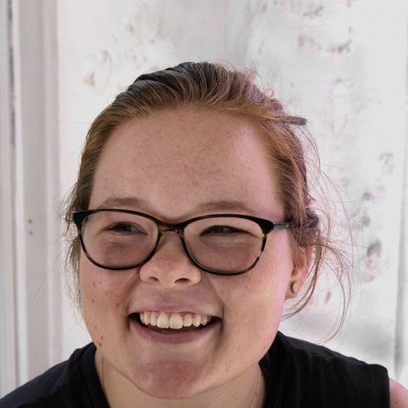 Profile Picture of Katey Lantto (@kateylantto) on Poshmark