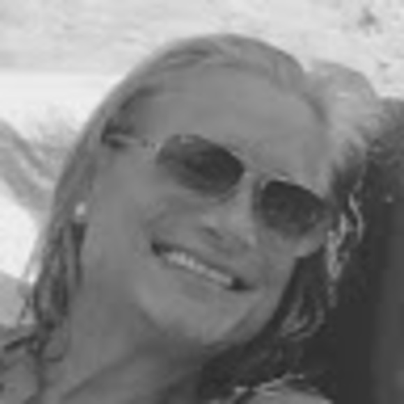 Victoria Both - Poshmark Profile Picture of Victoria Both (@victoriaboth) on Poshmark