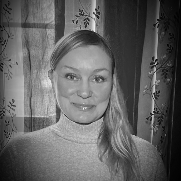 Profile Picture of Amanda Wittmer bradley (@awittmer1177) on Poshmark