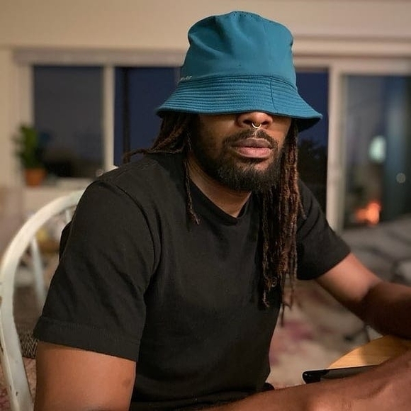 Profile Picture of Victor d Bowen (@victorbowen1) on Poshmark