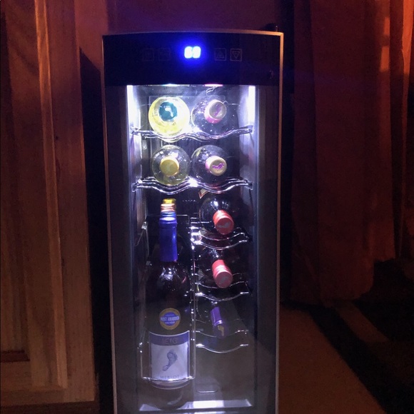 Profile Picture of David Saulsberry (@salbolski) on Poshmark