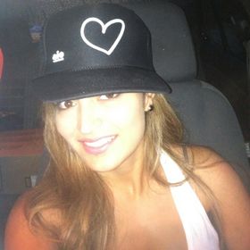 Profile Picture of Alejandra Cordova (@alecordova2) on Pinterest
