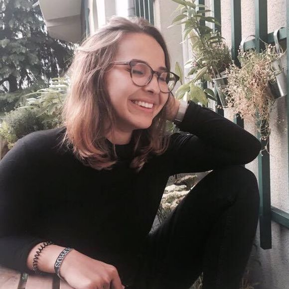 Profile Picture of Sara Schöpfel (@sarasch101) on Poshmark