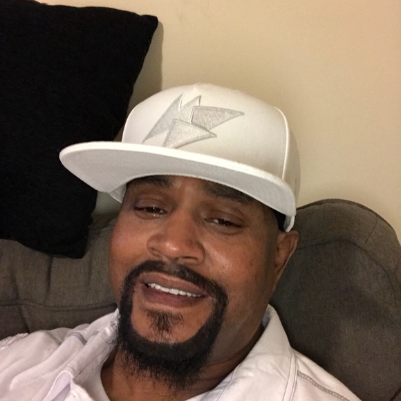 Profile Picture of Barry Preston (@braheem30) on Poshmark