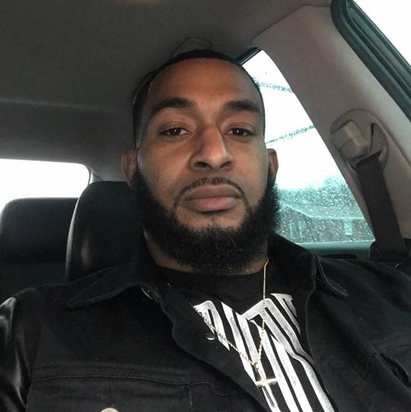 Profile Picture of Devon Mays (@dgizzle) on Poshmark