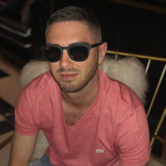 Profile Picture of Adam Swinford (@adamswinford96) on Poshmark