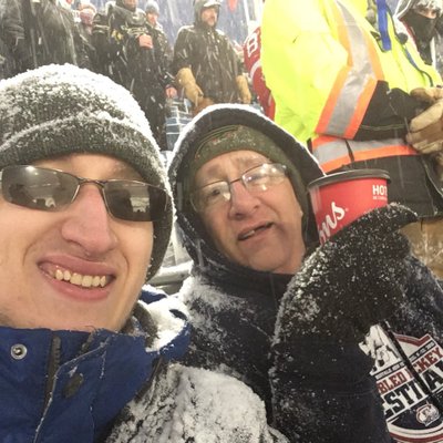 Profile Picture of Tyler Ball (@Bufsledhockey4) on Twitter