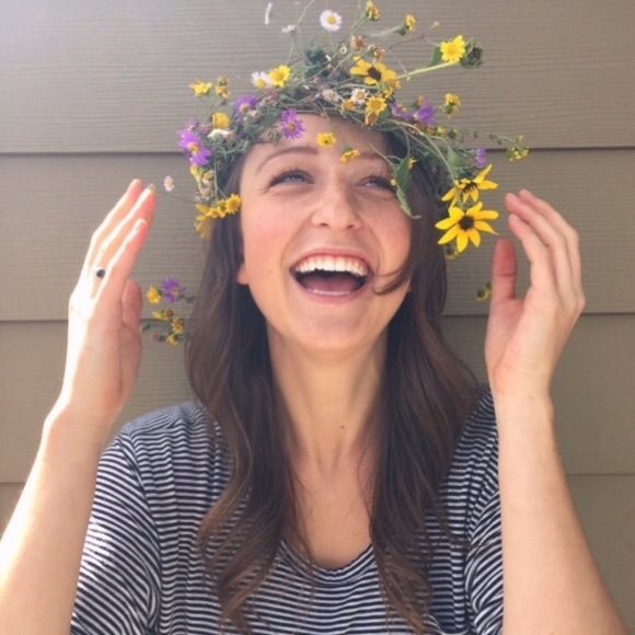 Profile Picture of Haley Barrong (@hrichelleb) on Poshmark
