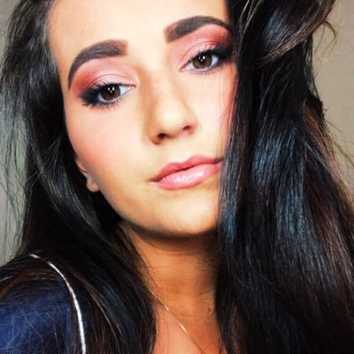 Profile Picture of Sarah DeLorenzo (@sarbearr143) on Twitter