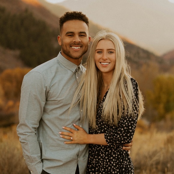 Profile Picture of Libbie Jones (@libbiegjones) on Poshmark