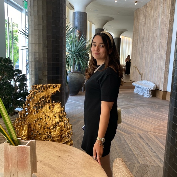 Profile Picture of Elif Celikkaya (@elliecelikky) on Poshmark