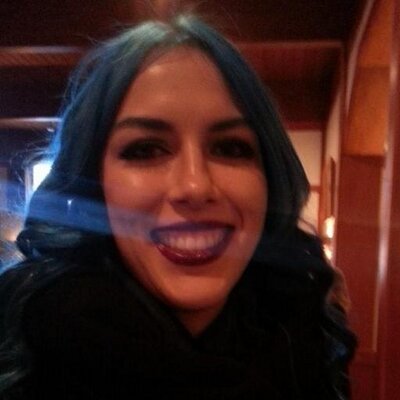 Profile Picture of Ivy Henderson (@Fingerskin73) on Twitter