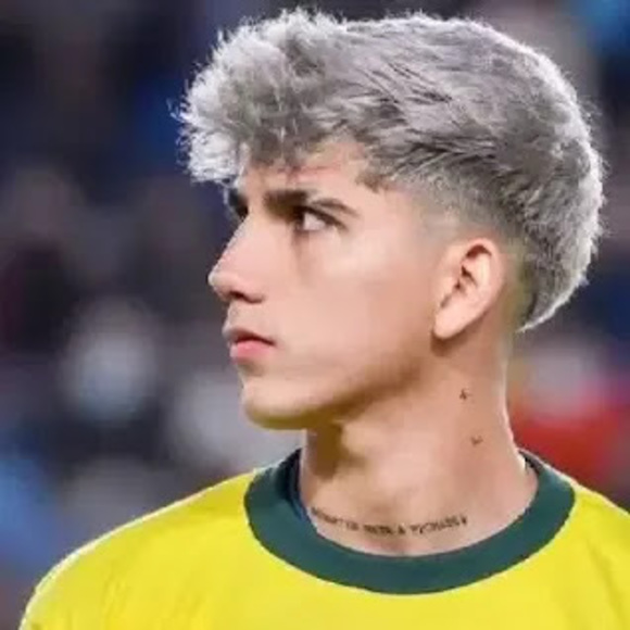 Profile Picture of Emma lee Soto lara (@reallyepicname) on Poshmark