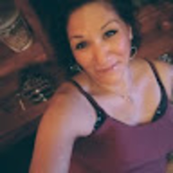Profile Picture of Thirisha Simon (@simonthirisha8) on Poshmark