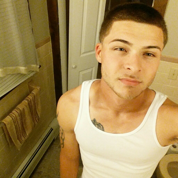 Profile Picture of Mark Albert (@mra2296) on Poshmark