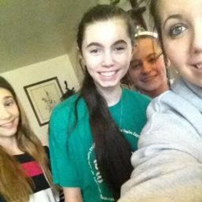 Profile Picture of Rebecca Lynn Macklin (@@rebeccamacklynn) on Twitter