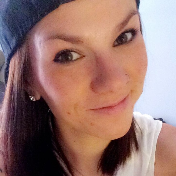 Profile Picture of Vanessa Katosh (@katosh90) on Poshmark