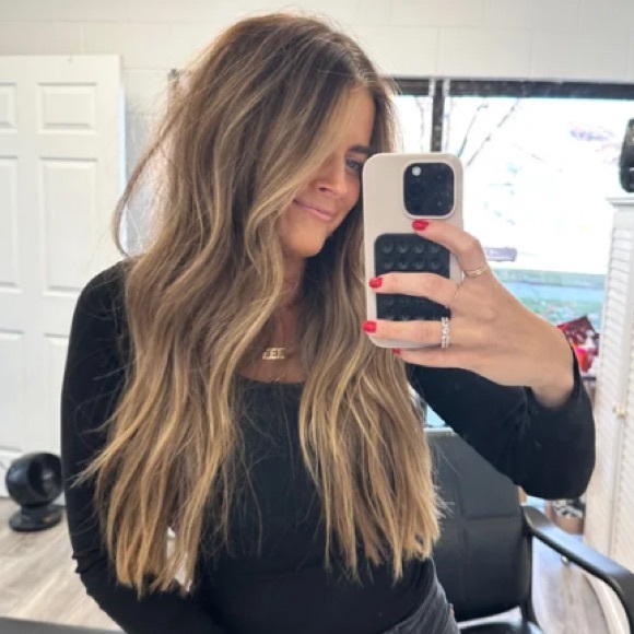 Profile Picture of Taliya Schaefer (@taliyatruman) on Poshmark