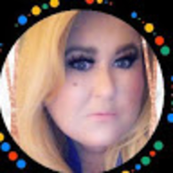 Profile Picture of Jeffrey Walker (@mrsjeffhke012) on Poshmark