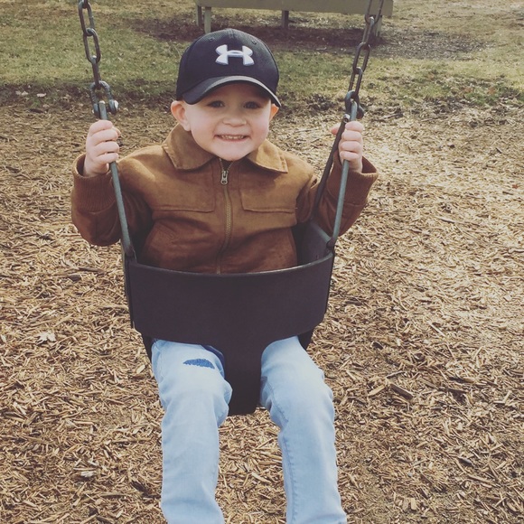 Profile Picture of Amanda Cornnell (@acorn1116) on Poshmark