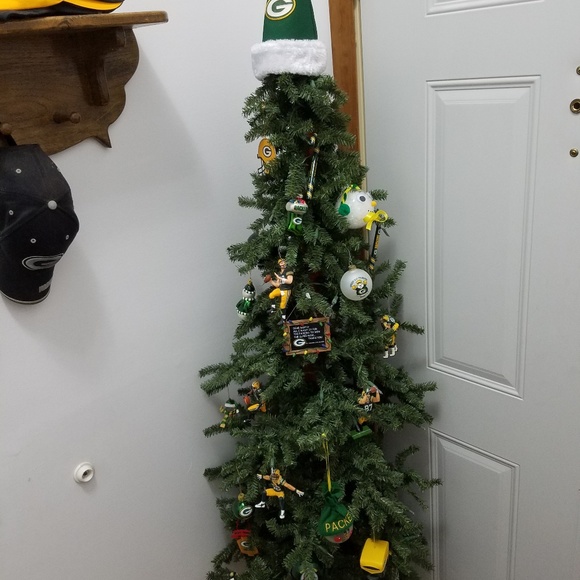 Profile Picture of Ed Mocny (@onestanding12) on Poshmark