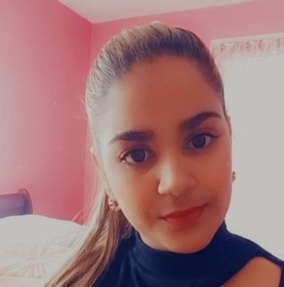 Profile Picture of Irisbel Cornejo romero (@irisbelc) on Poshmark