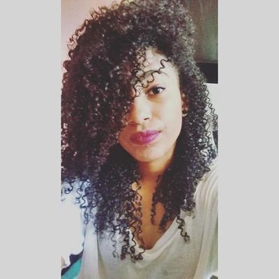 Profile Picture of Jaqueline Oliveira (@jaqueJOP) on Twitter