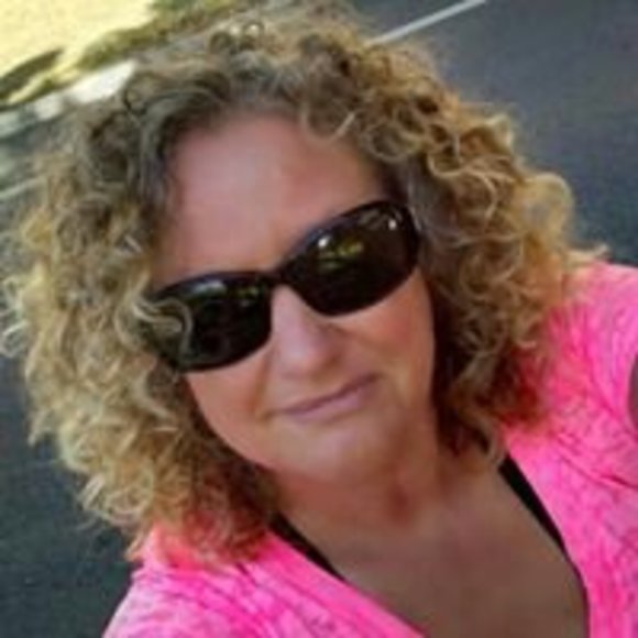 Profile Picture of Paula Bender (@lavagal) on Poshmark