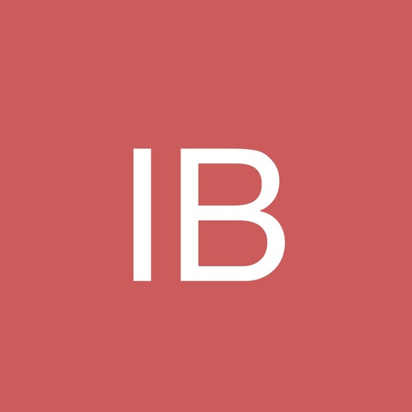 Profile Picture of Iris Barrientos (@irisde) on Poshmark
