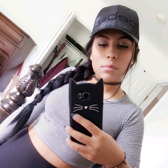 Profile Picture of Maria Fonseca (@mjfonseca18) on Poshmark