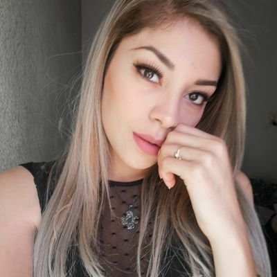 Profile Picture of Karla Acevedo (@karlacvedo) on Twitter