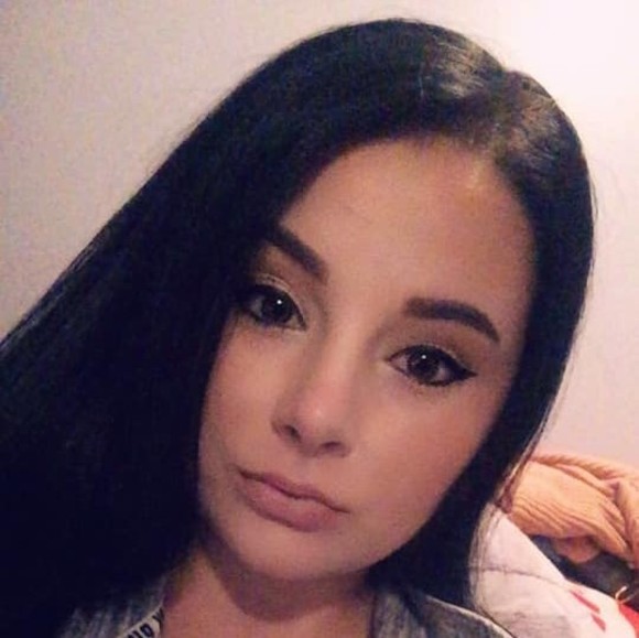 Kaysee Nestrick - Poshmark Profile Picture of Kaysee Nestrick (@kcnestrick) on Poshmark