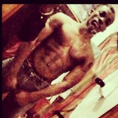 Profile Picture of Mon Glock Te Met.. (@BryanIzii) on Twitter
