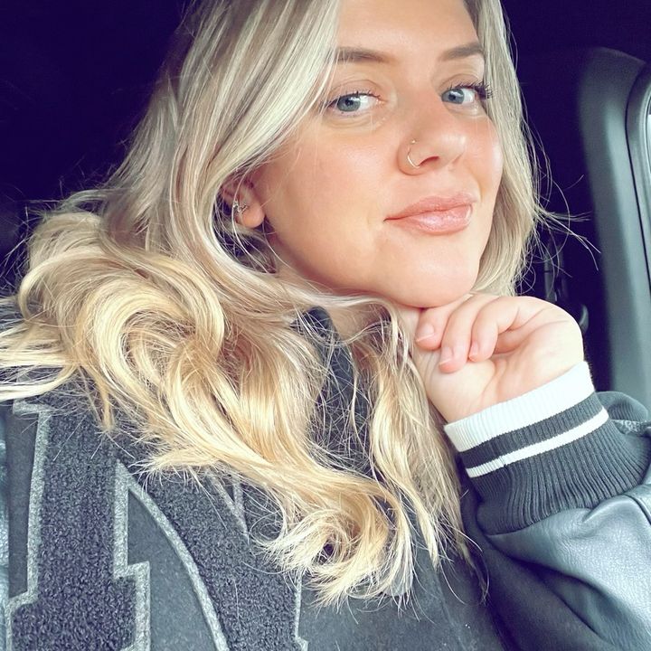 Profile Picture of adelahayley (@adelahayley) on Tiktok