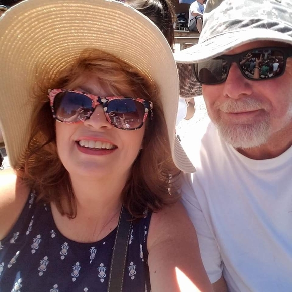 Profile Picture of Robin Carson (@robincarson563) on Poshmark