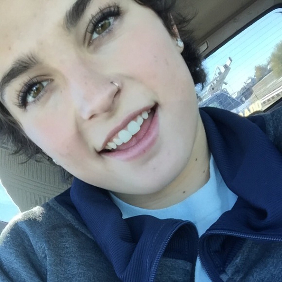 Profile Picture of Rae Balthazor (@raebalthazor) on Poshmark