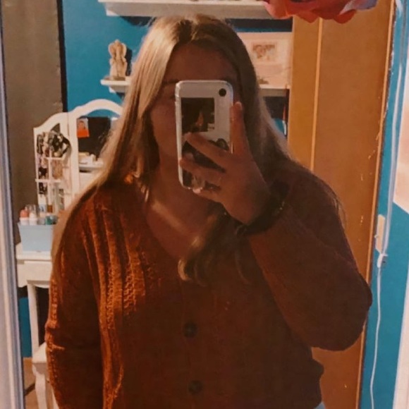 Megan Bricker - Poshmark Profile Picture of Megan Bricker (@meganbricker5) on Poshmark