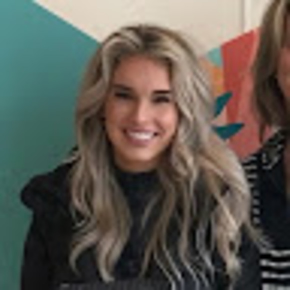 Profile Picture of Molly Yerger (@molly_yerger) on Poshmark