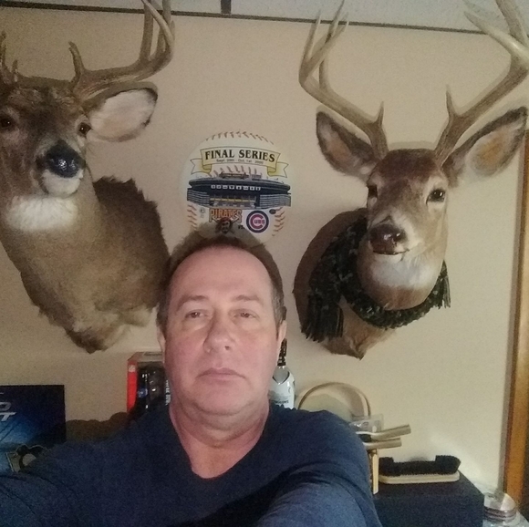 Profile Picture of Michael Tiernan (@tiernanm5591) on Poshmark