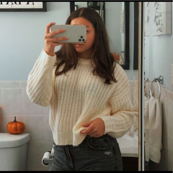 Profile Picture of Samantha Noury (@samnoury1) on Poshmark